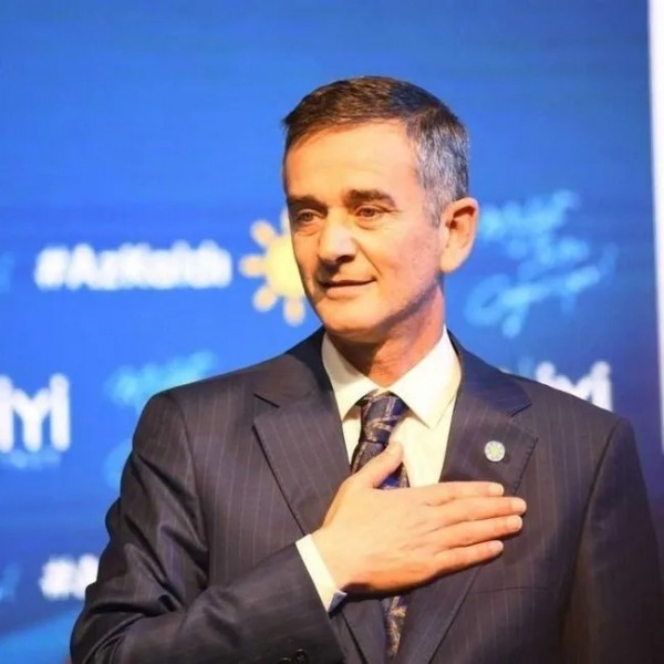 Ümit Dikbayır müfettişlerin fotoğraflarını izinsiz çektirmişti: Diyanet İşleri Başkanlığı harekete geçti!